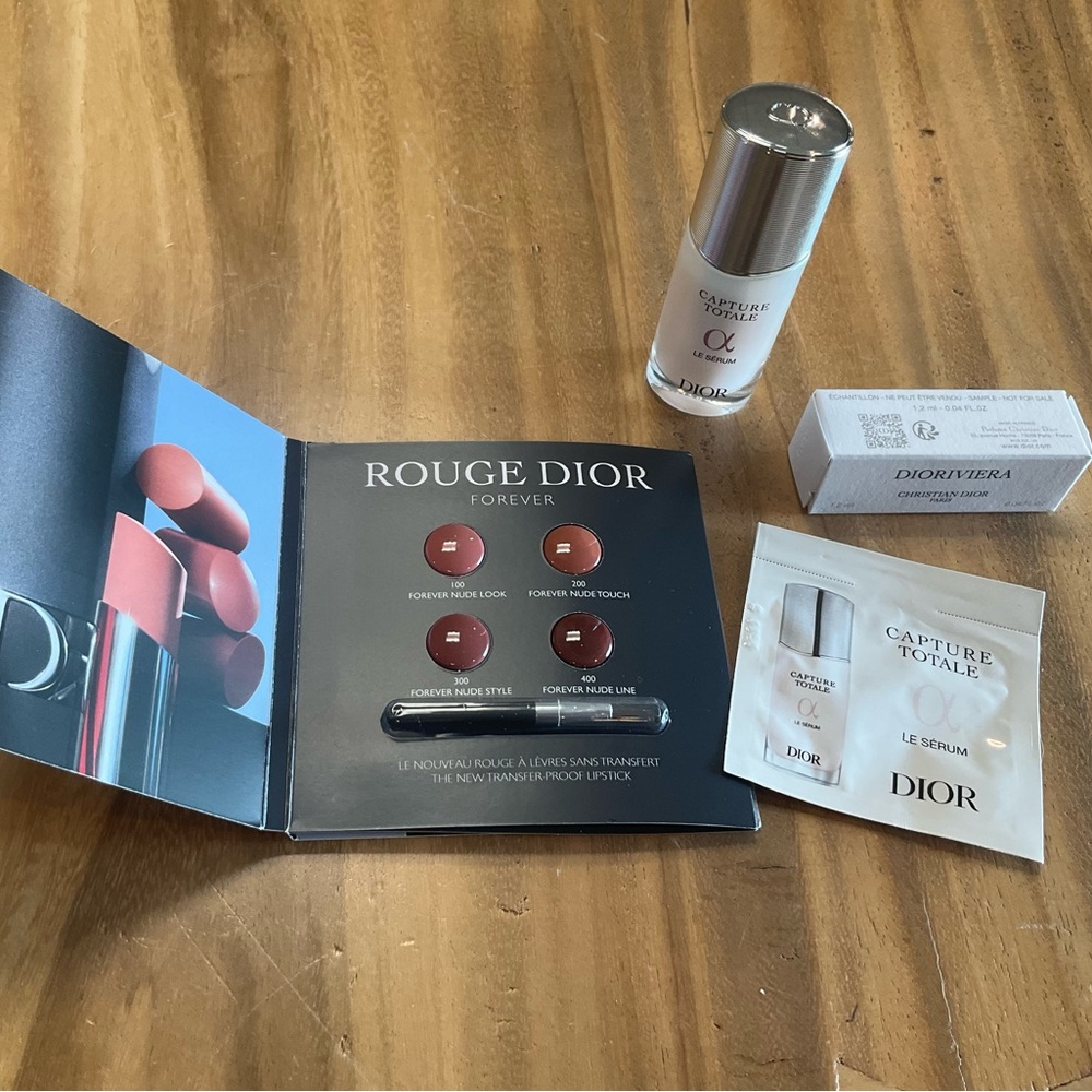 NIB DIOR GOLD COSMETIC CASE, BOXES, SAMPLES & PACKAGING - Picture 2 of 6